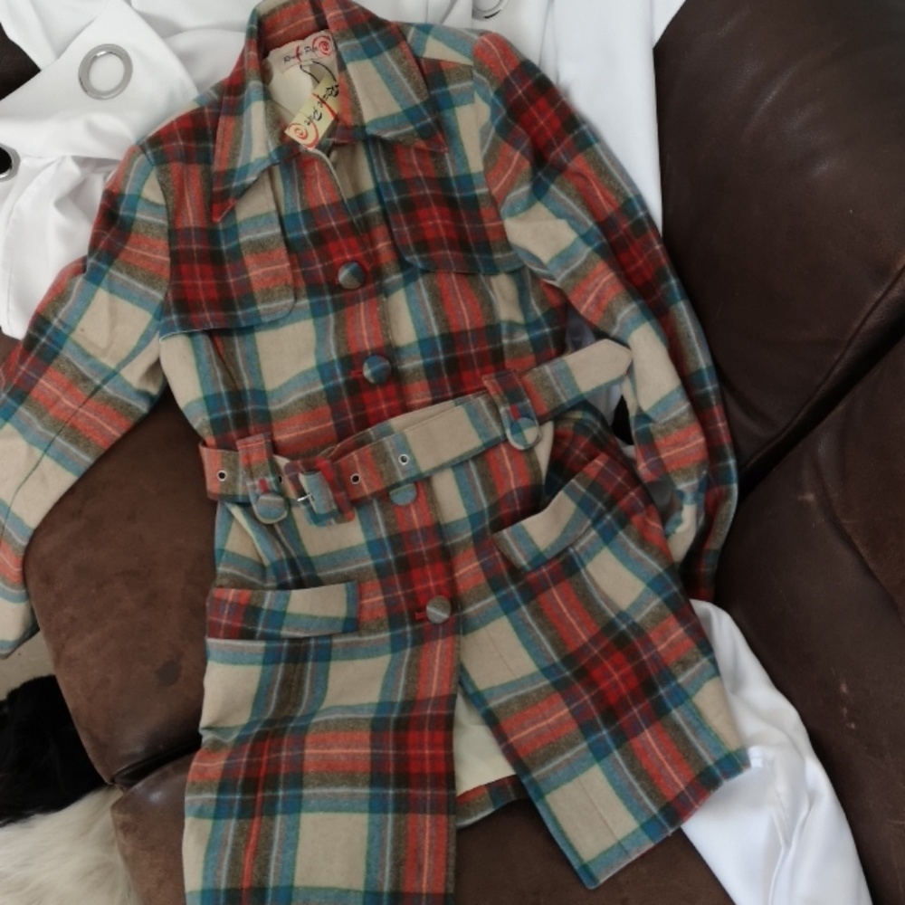 Woman's size S pea coat plaid burberry